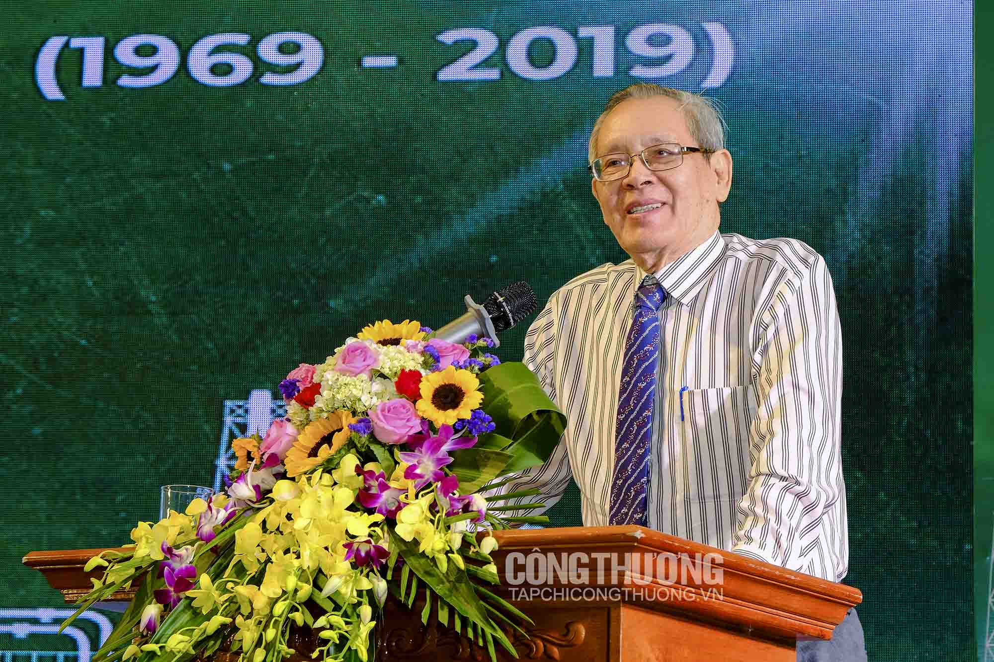 Chủ tịch Hội Hóa học Việt Nam Lê Quốc Khánh bày tỏ chia sẻ với những khó khăn của Vinachem trong bối cảnh mới