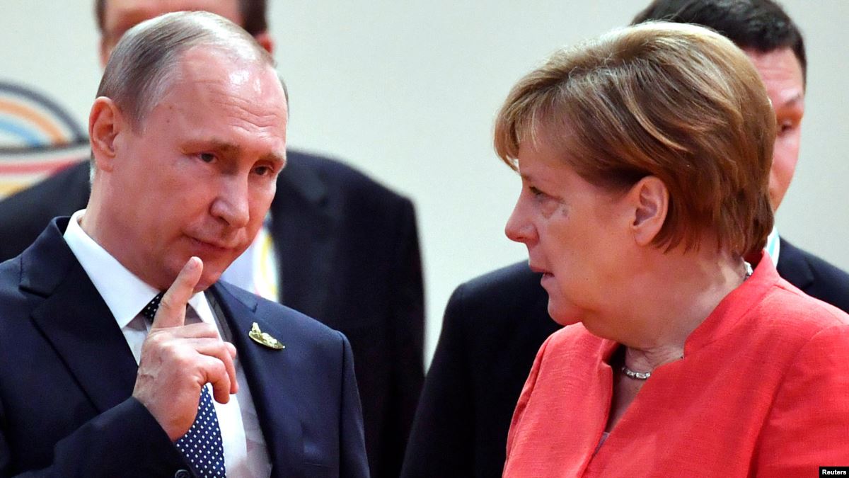 Vladimir Putin và Merkel