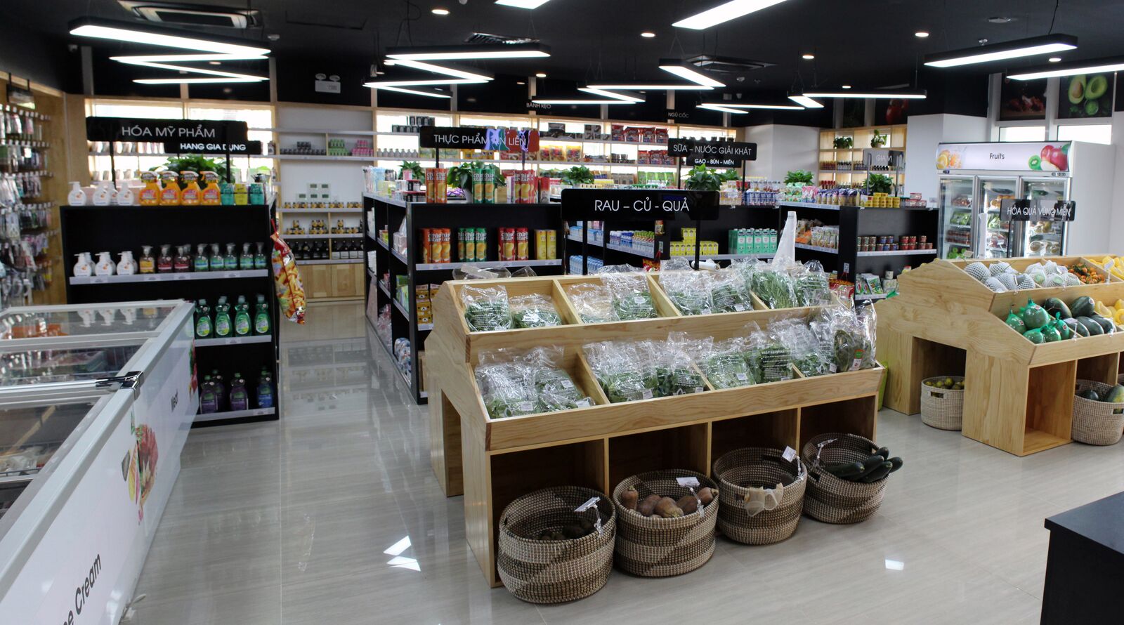 Siêu thị thực phẩm Nhật sạch Tomita Mart 