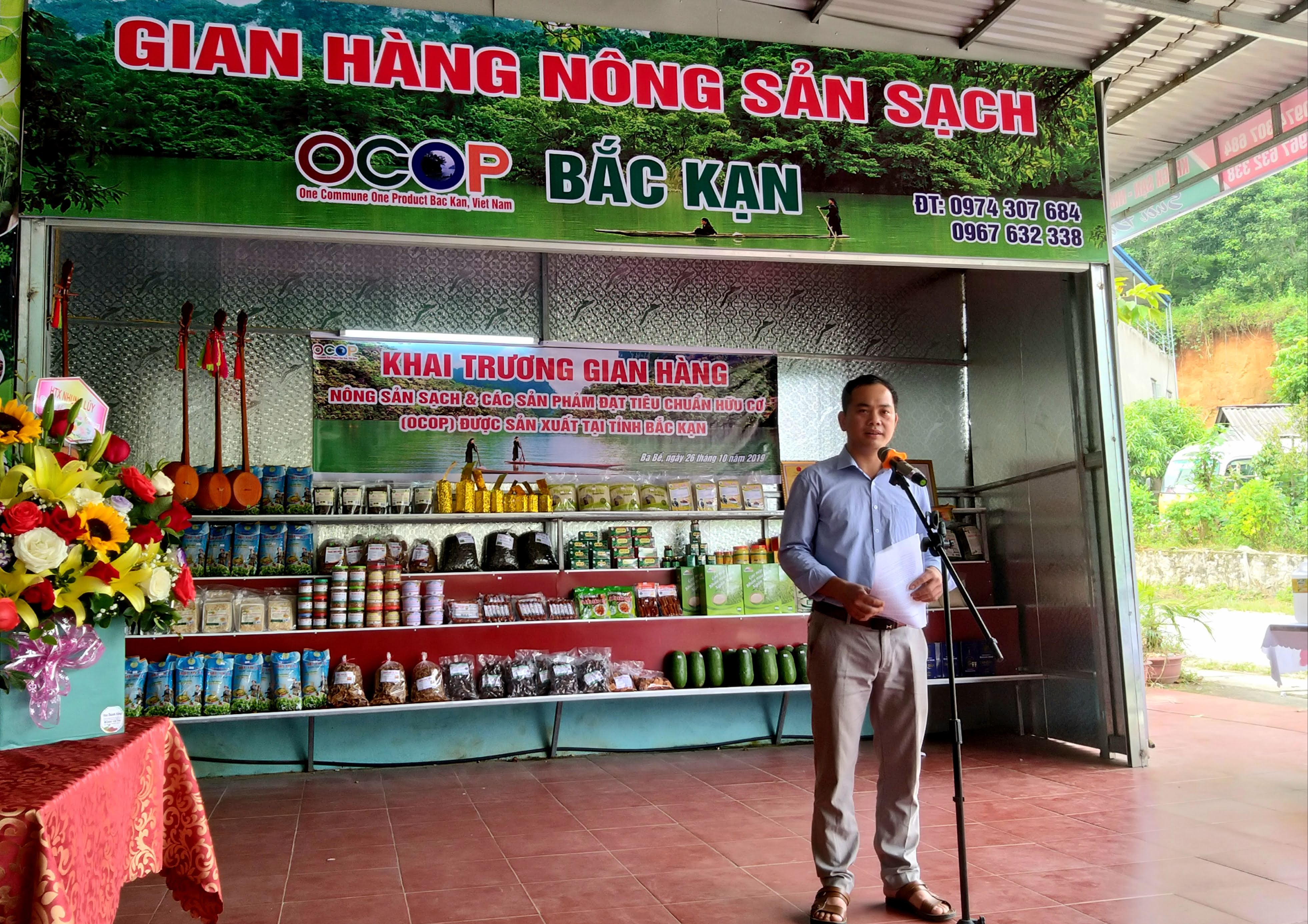 gian hàng nông sản sạch và các sản phẩm OCOP huyện Ba Bể, tỉnh Bắc Kạn