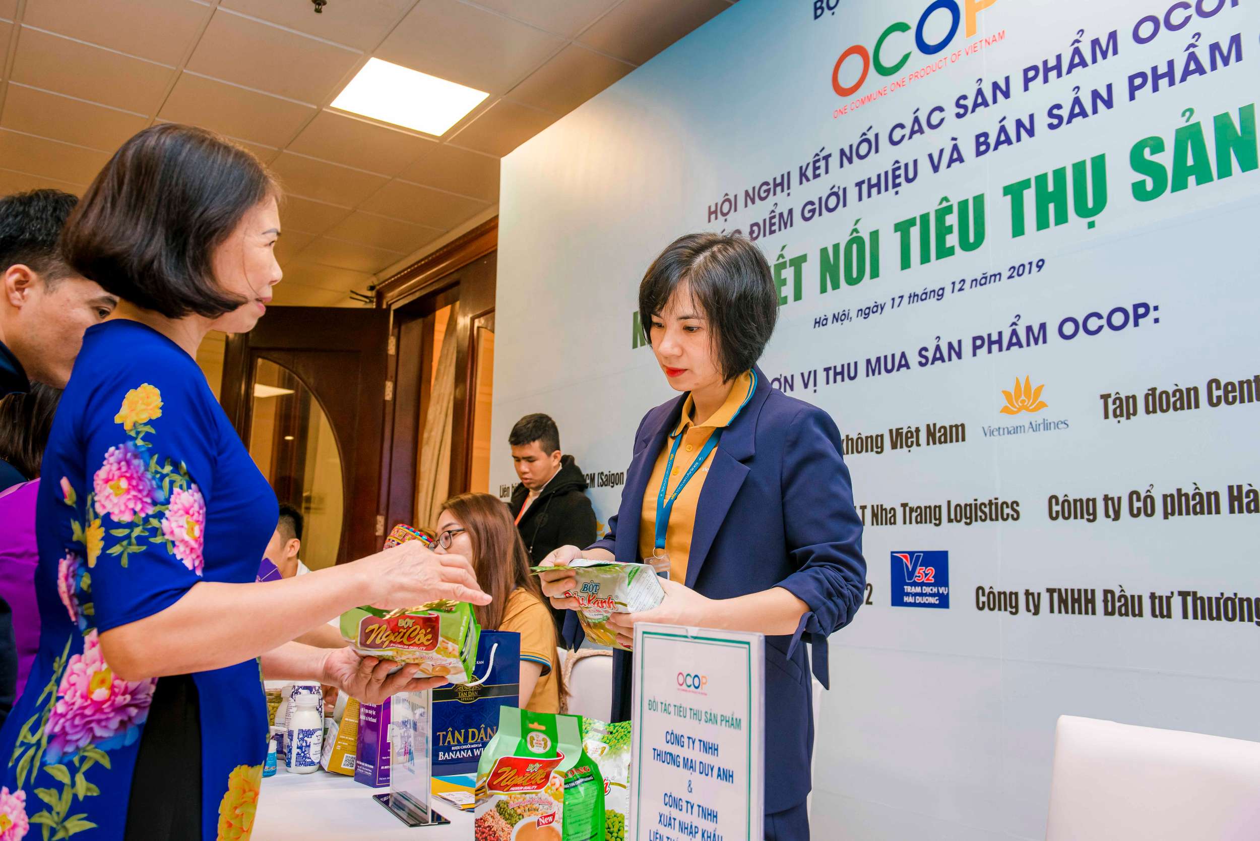 Hội nghị “Kết nối các sản phẩm OCOP vào các điểm giới thiệu và bán sản phẩm OCOP” - một sự kiện nổi bật trong chuỗi hoạt động triển khai Chương trình OCOP năm 2019 của Bộ Công Thương