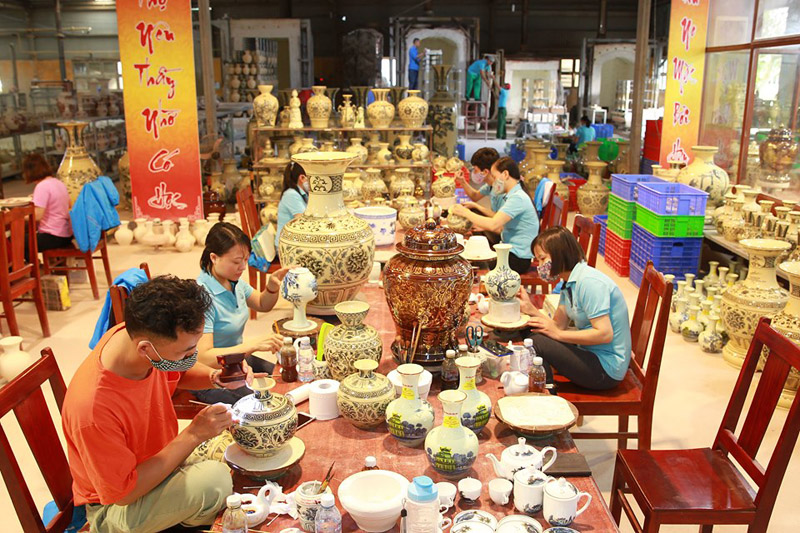 Gốm Chu Đậu giữ vị trí quan trọng trong lịch sử thủ công mỹ nghệ của Việt Nam hiện đang được gìn giữ và phát huy bởi Công ty cổ phần Gốm Chu Đậu
