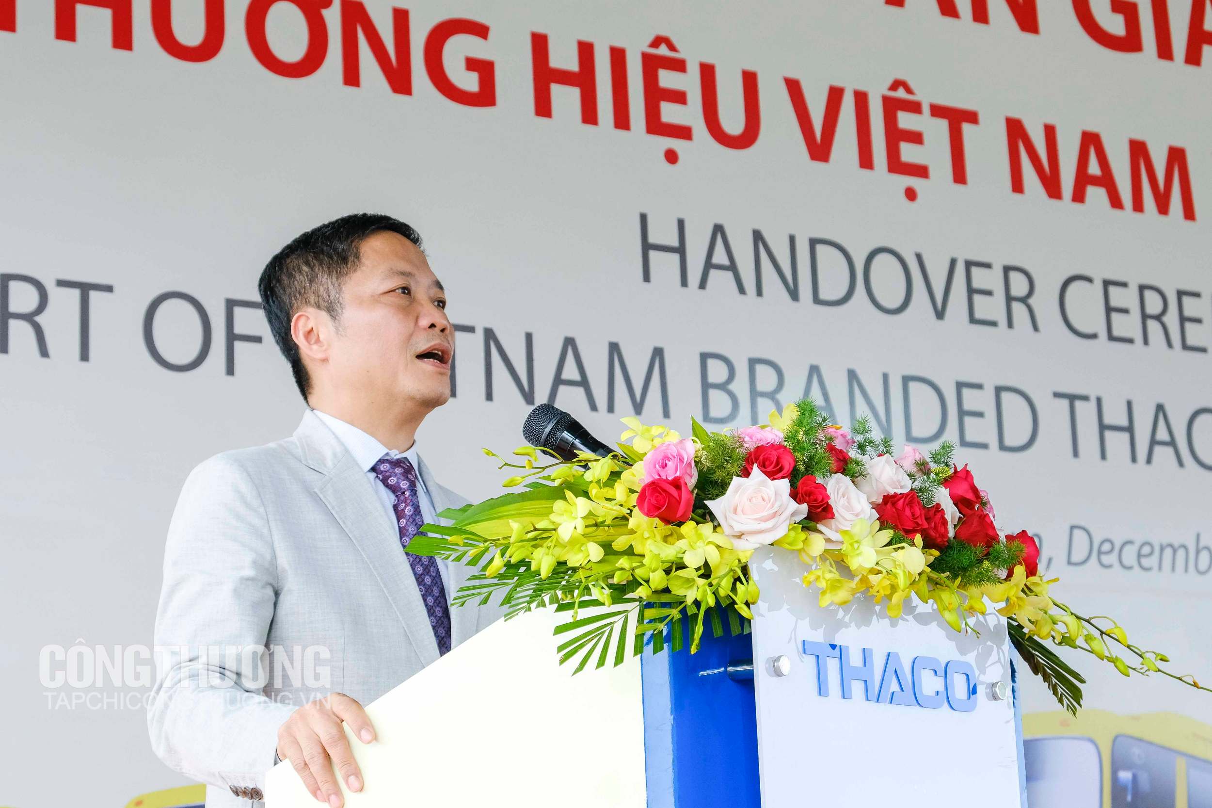 Bộ trưởng Trần Tuấn Anh bày tỏ sự tự hào với sự kiện xuất khẩu xe và phụ tùng, linh kiện ô tô của THACO