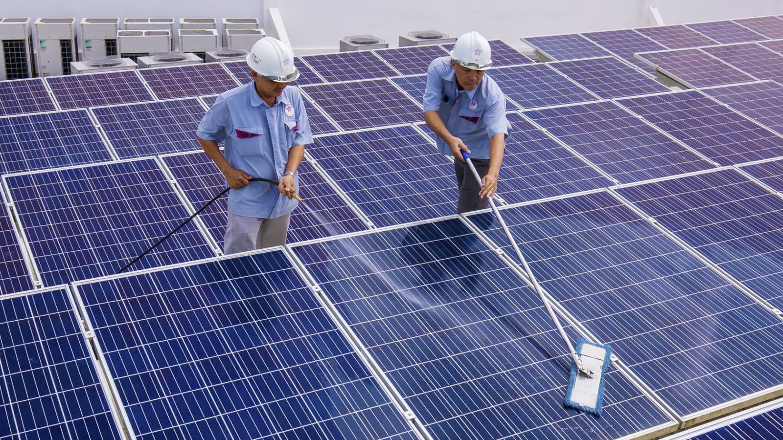 EVN khuyến khích phát triển điện mặt trời áp mái để tăng thu nhập cho người dân, doanh nghiệp đồng thời bổ sung nguồn điện cung ứng