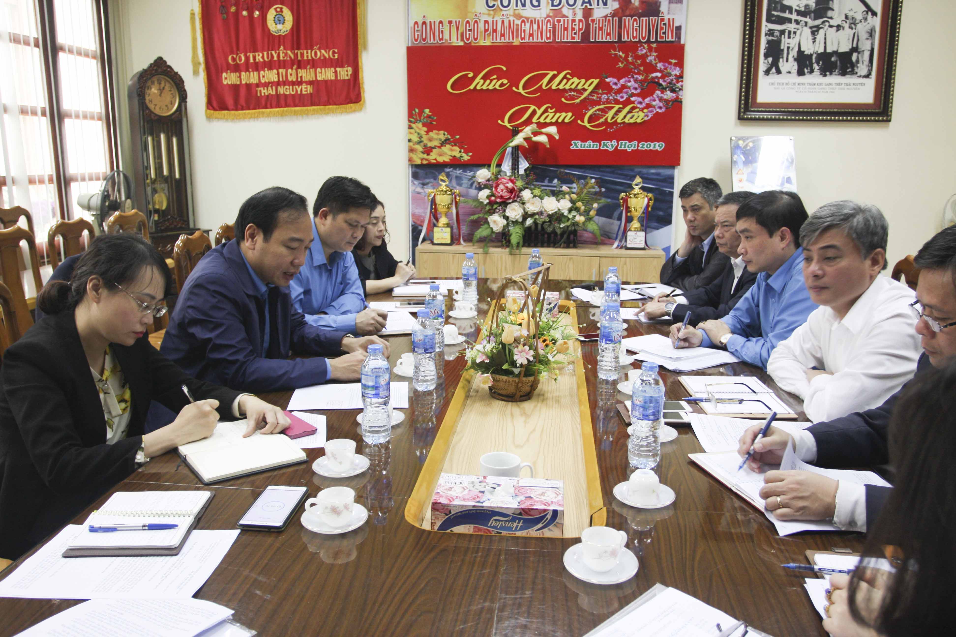 Công đoàn Công Thương Việt Nam tới thăm và làm việc với Công đoàn Công ty CP Gang Thép Thái Nguyên