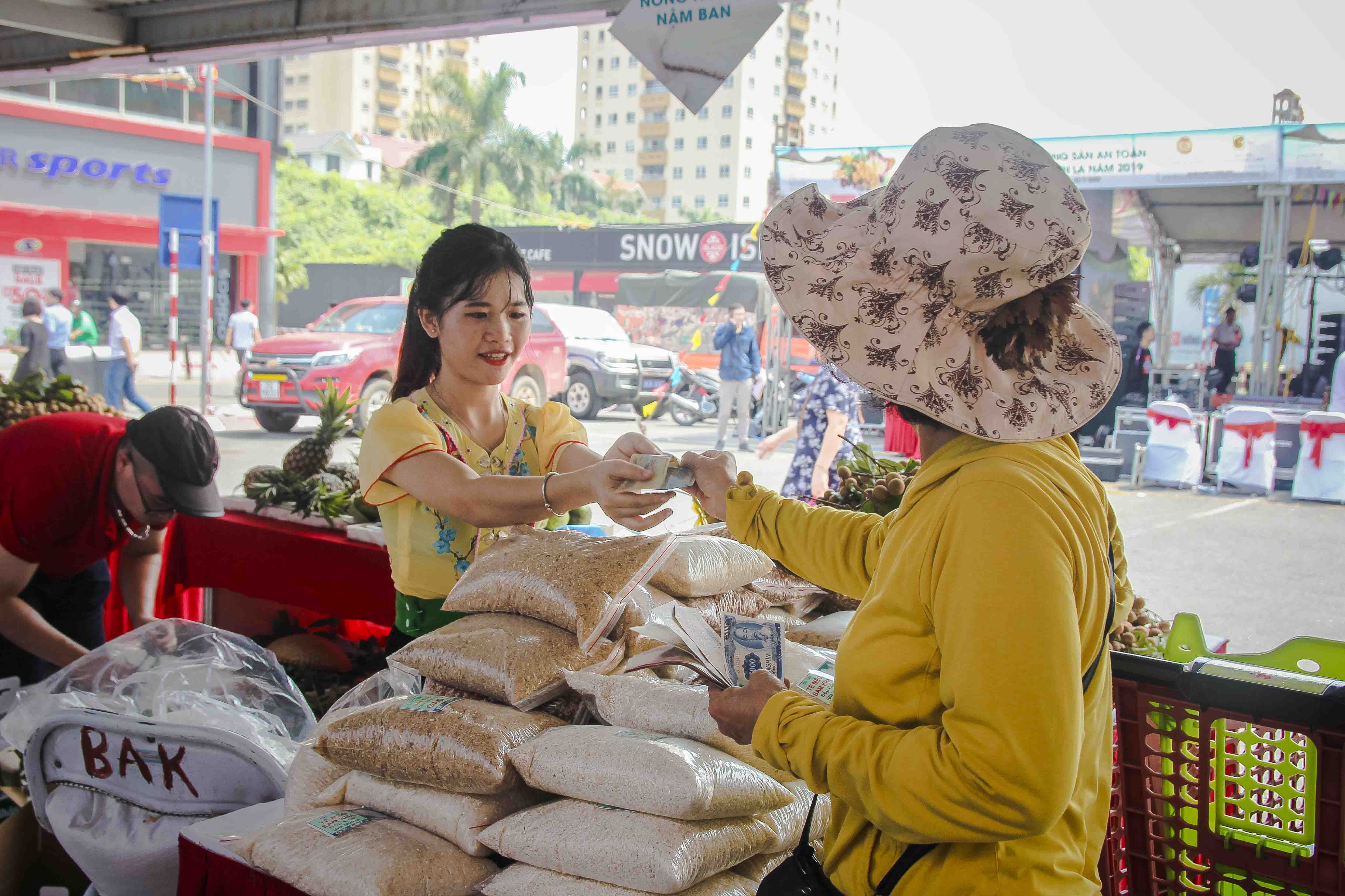 Tuần lễ Nhãn và Nông sản an toàn tỉnh Sơn La năm 2019