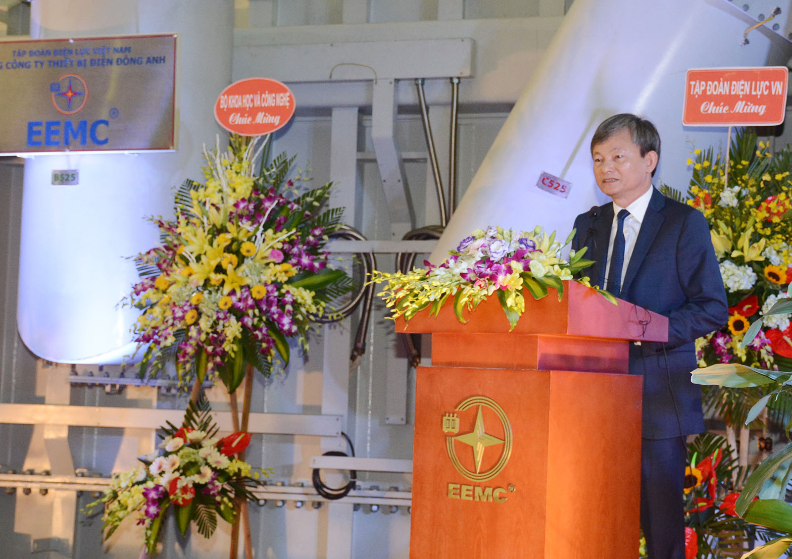 Ông Trần Đình Nhân – Tổng Giám đốc Tập đoàn Điện lực Việt Nam kỳ vọng EEMC sẽ tiếp tục sản xuất thêm nhiều máy biến áp 500kV với công suất lớn hơn