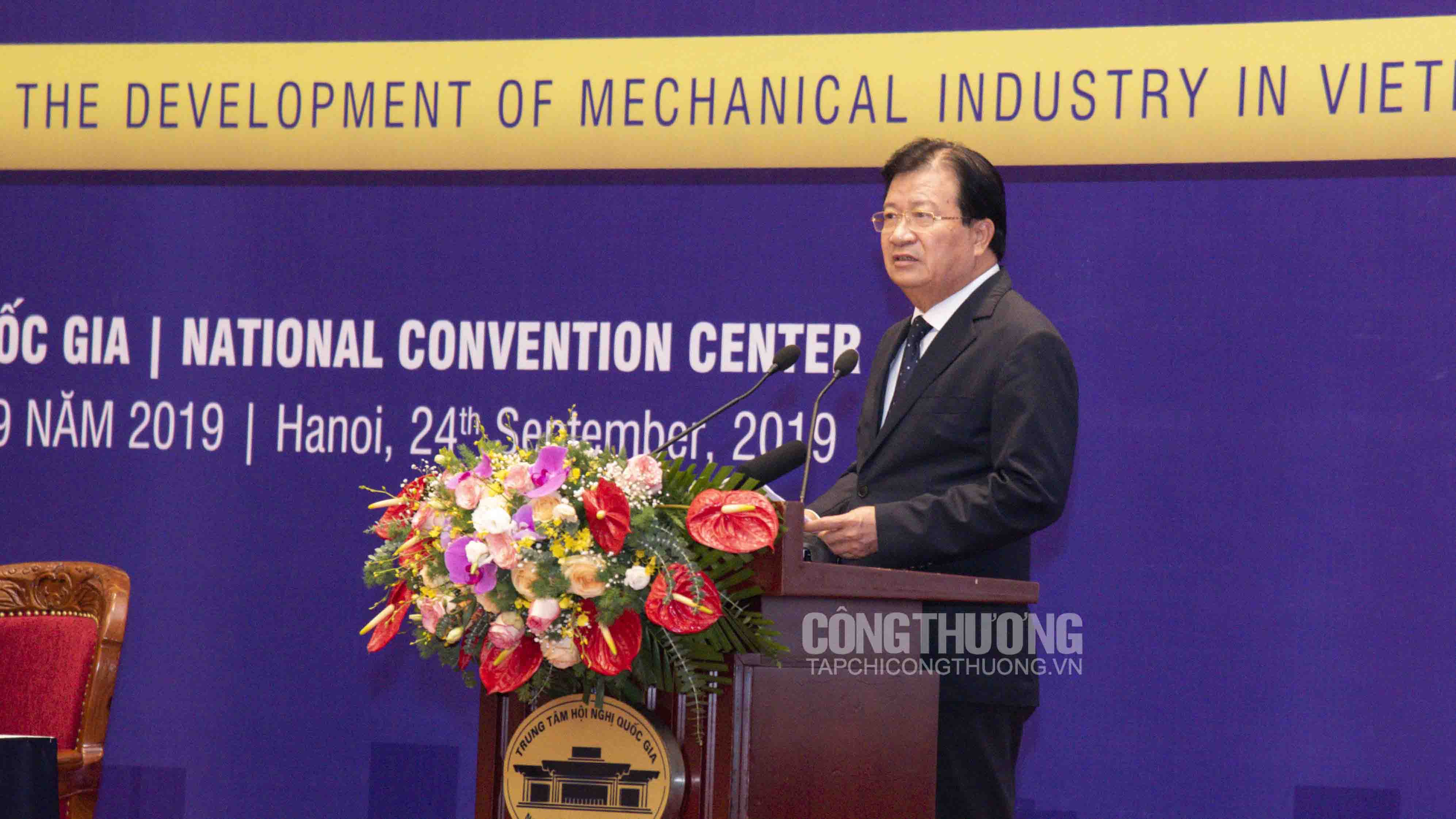 Phó Thủ tướng Trịnh Đình Dũng phát biểu tại Hội nghị bàn về các giải pháp thúc đẩy phát triển ngành cơ khí Việt Nam