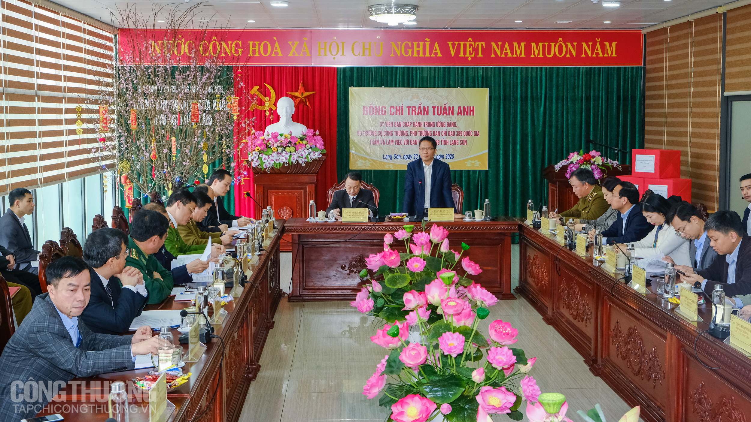 Bộ trưởng Trần Tuấn Anh và đoàn công tác Bộ Công Thương làm việc với tỉnh Lạng Sơn sáng 29 Tết (23/1/2020 Dương lịch)
