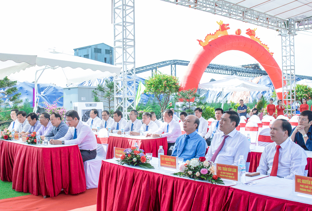 Gắn biển công trình chào mừng Đại hội Đảng bộ Khối doanh nghiệp Trung ương lần thứ III, nhiệm kỳ 2020-2025