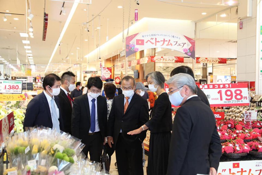 Thị trường Nhật nồng nhiệt đón nhận Tuần hàng Việt Nam tại siêu thị AEON Lake Town Saitama
