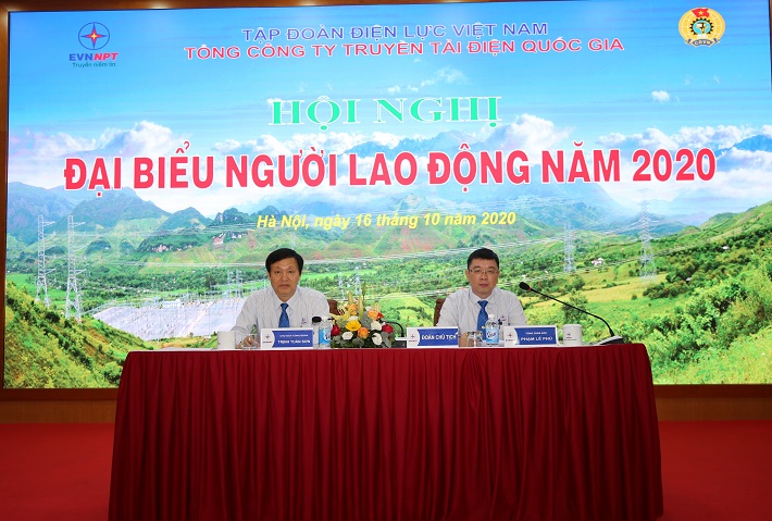 Phạm Lê Phú - Tổng Giám đốc EVNNPT và đ/c Trịnh Tuấn Sơn - Chủ tịch Công đoàn EVNNPT đồng chủ trì Hội nghị