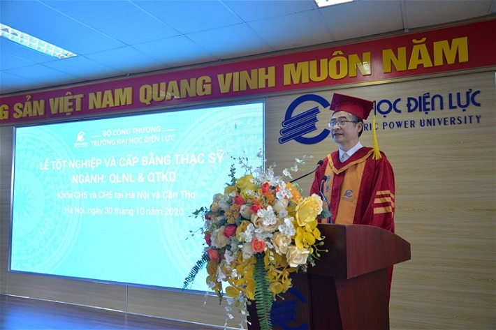 TS. Trương Huy Hoàng phát biểu tại buổi lễ