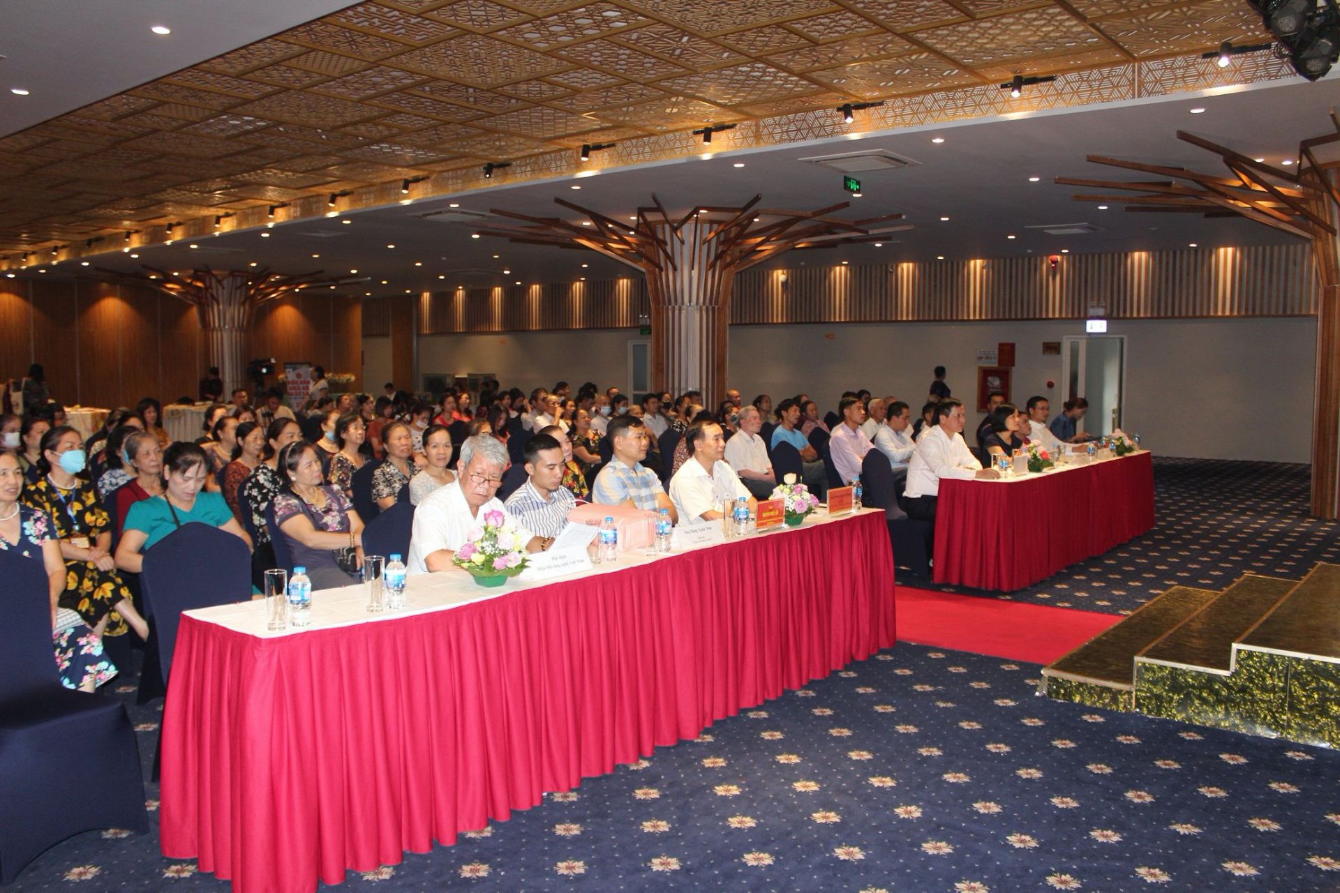 Hội nghị với chủ đề “Quảng bá kết nối sản phẩm làng nghề - Góp phần đẩy mạnh thương hiệu Việt Nam năm 2020”