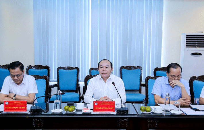 Chủ tịch Liên minh HTX Việt Nam Nguyễn Ngọc Bảo phát biểu tại buổi làm việc với Saigon Co.op