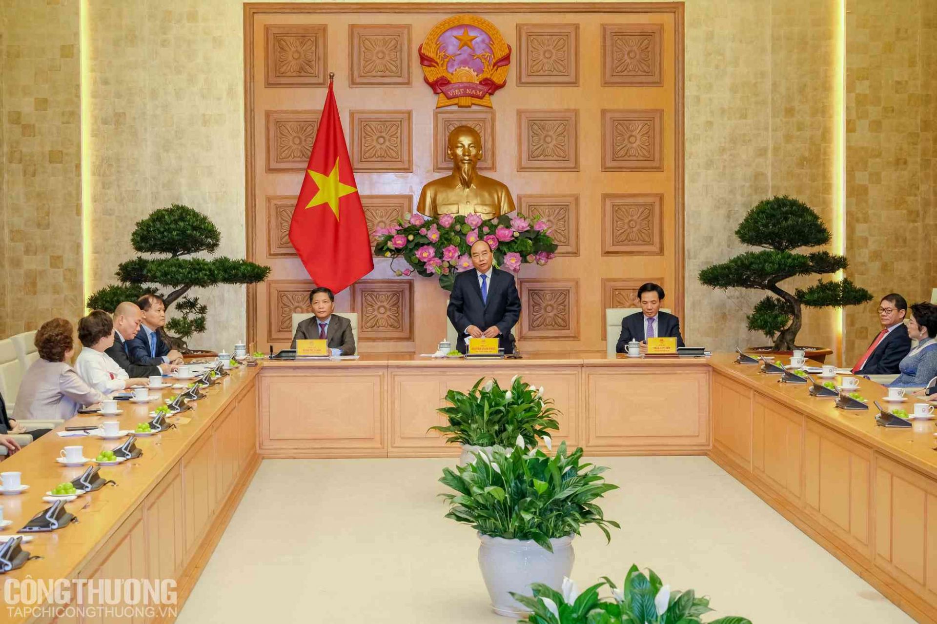 Thủ tướng Chính phủ Nguyễn Xuân Phúc biểu dương sự phát triển của THQG thời gian qua, đặc biệt trong bối cảnh khó khăn của năm 2020iệp có sản phẩm đạt THQG Việt Nam 2020