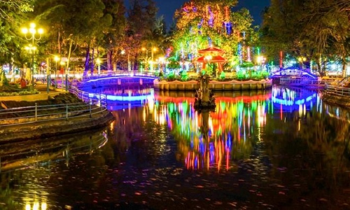 Trung tâm Văn hóa - Triển lãm Hồ Nước Ngọt Tp. Sóc Trăng đẹp lung linh về đêm