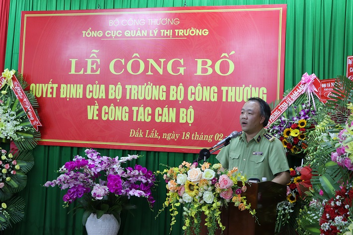 Đồng chí Trần Hữu Linh - Tổng cục trưởng Tổng Cục Quản lý thị trường phát biểu tại buổi lễ