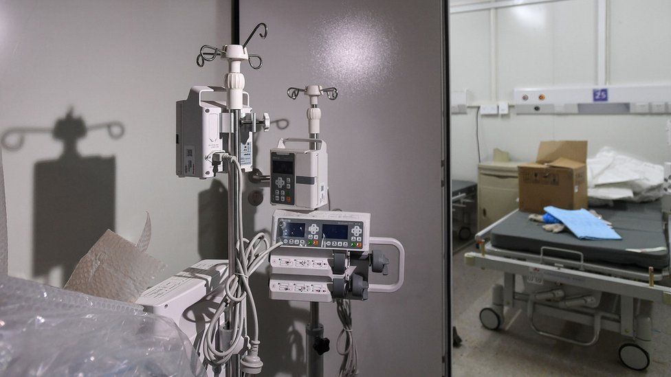 Bệnh viện Hoả Thần Sơn điều trị virus Corona tại Trung Quốc