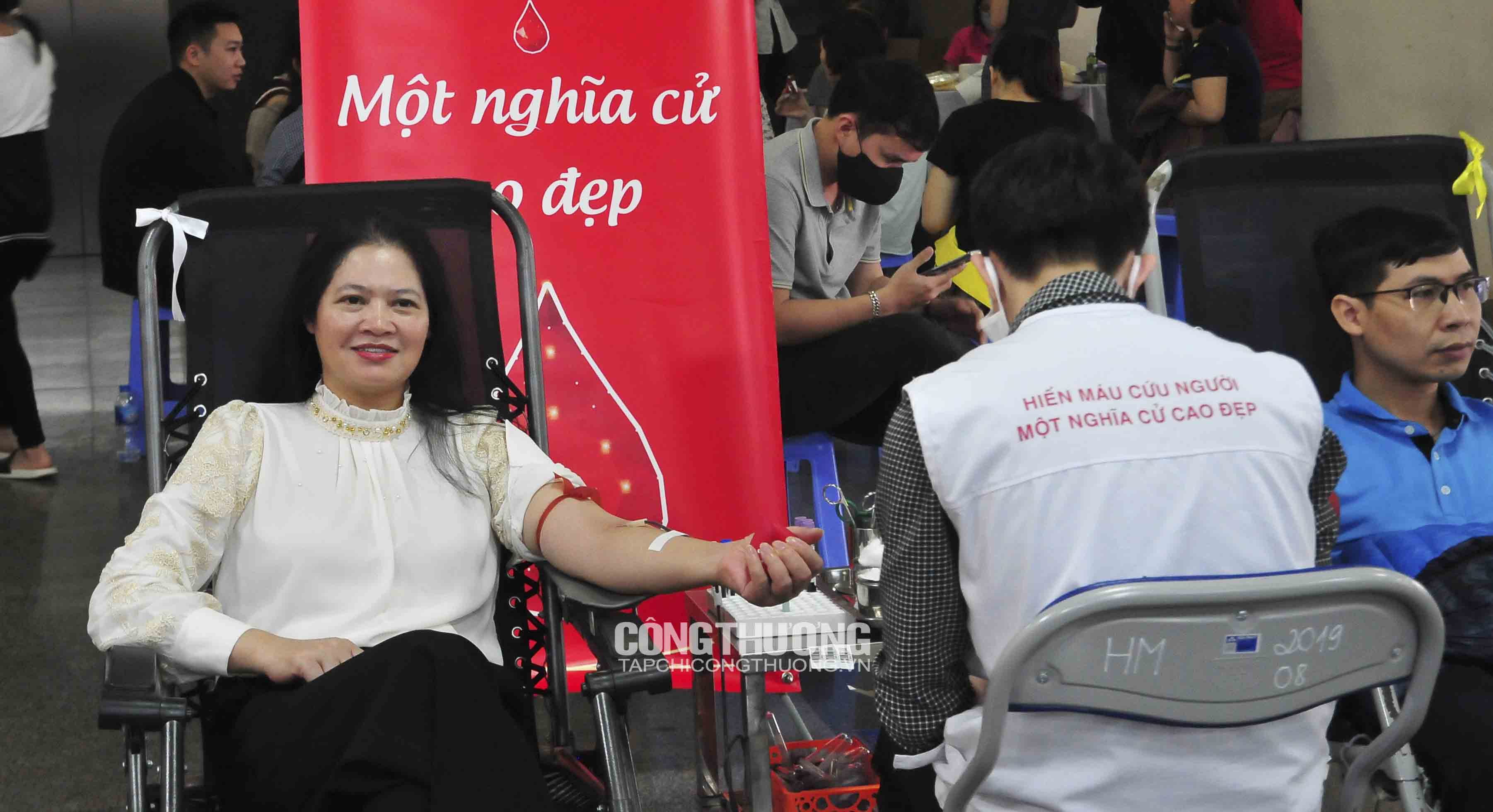 Ngày hội hiến máu tình nguyện Bộ Công Thương 