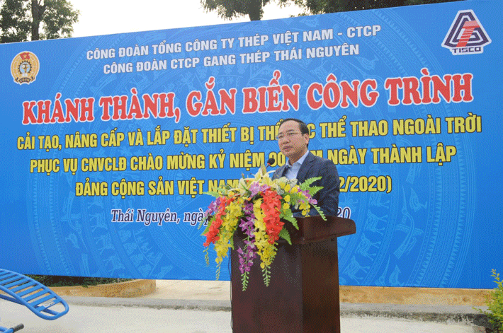 Ông Trần Quang Huy - Chủ tịch Công đoàn Công Thương Việt Nam phát biểu tại lễ khánh thành và gắn biển công trình