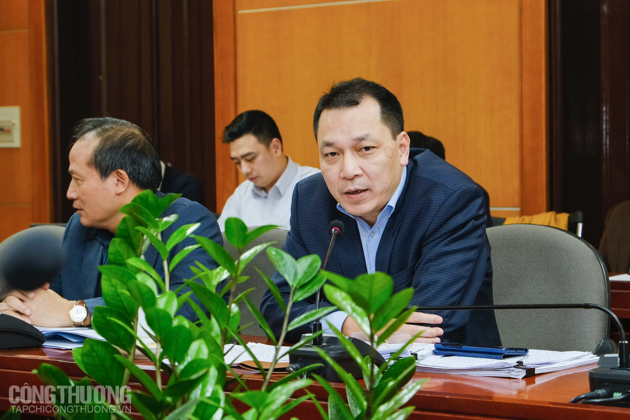 Thứ trưởng Đặng Hoàng An làm việc với Tổng cục Quản lý thị trường để sớm có báo cáo về hiện tượng tái sử dụng, đưa vào thị trường vật tư y tế dùng 1 lần