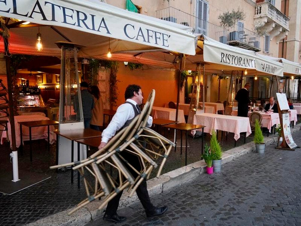 Nhà hàng tại Italy đóng cửa vì dịch virus Covid-19