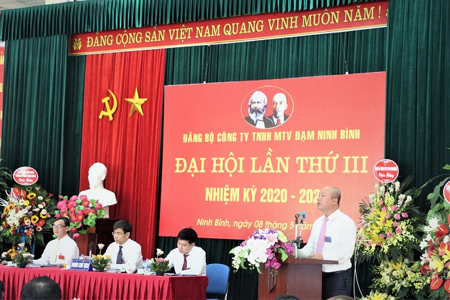 Ông Nguyễn Phú Cường, Bí thư Đảng ủy, Chủ tịch HĐTV Tập đoàn phát biểu chỉ đạo Đại hội