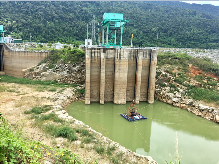 Mực nước hồ chứa Nhà máy thủy điện Buôn Tua Srah giảm thấp.