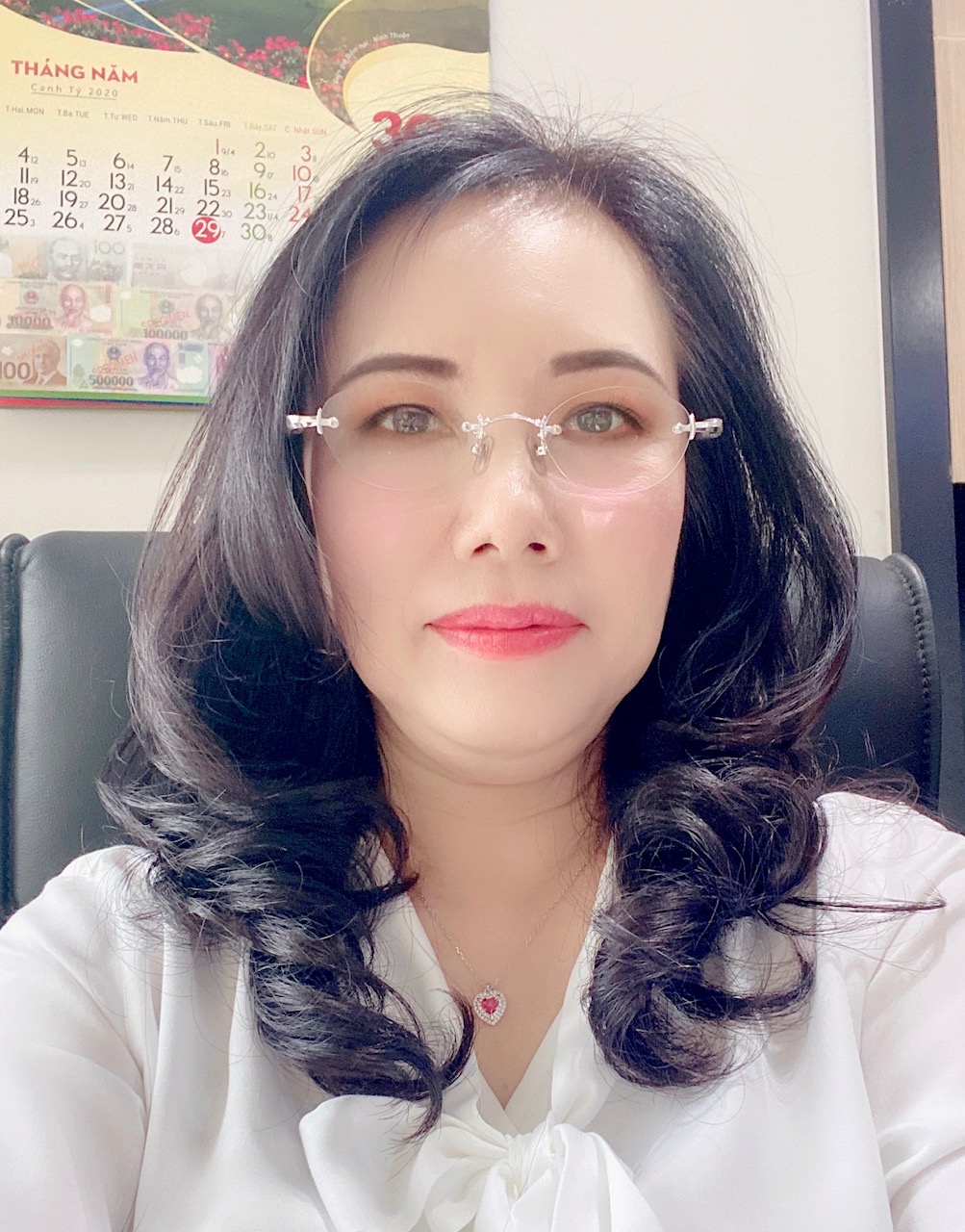 Bà Đỗ Thị Thúy Hương
