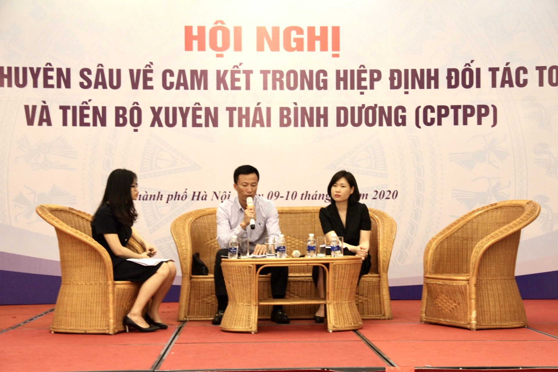 Trong 2 ngày, 9-10/7/2020, Bộ Công Thương đã phối hợp với Sở Công Thương thành phố Hà Nội tổ chức “Hội nghị tập huấn chuyên sâu về cam kết Hiệp định Đối tác Toàn diện và Tiến bộ xuyên Thái Bình Dương (CPTPP)”