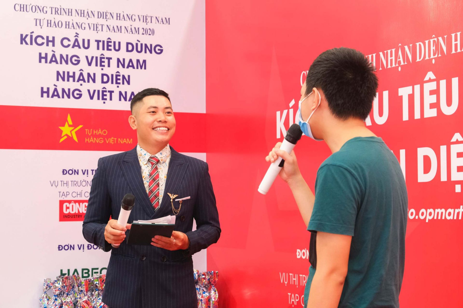 Hoạt động minigame, giao lưu trực tiếp với người tiêu dùng nhằm nâng cao nhận thức xã hội đối với sản phẩm hàng Việt
