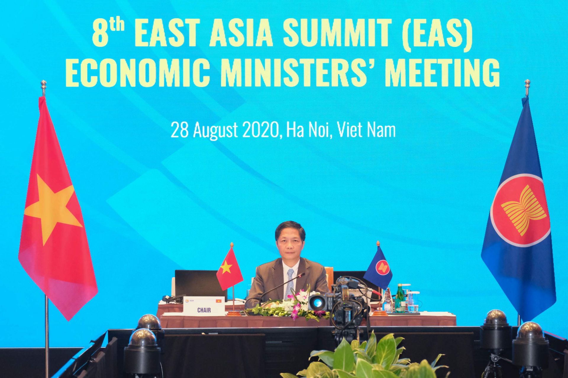 Bộ trưởng Bộ Công Thương Trần Tuấn Anh chủ trì Hội nghị Bộ trưởng Kinh tế Đông Á lần thứ 8