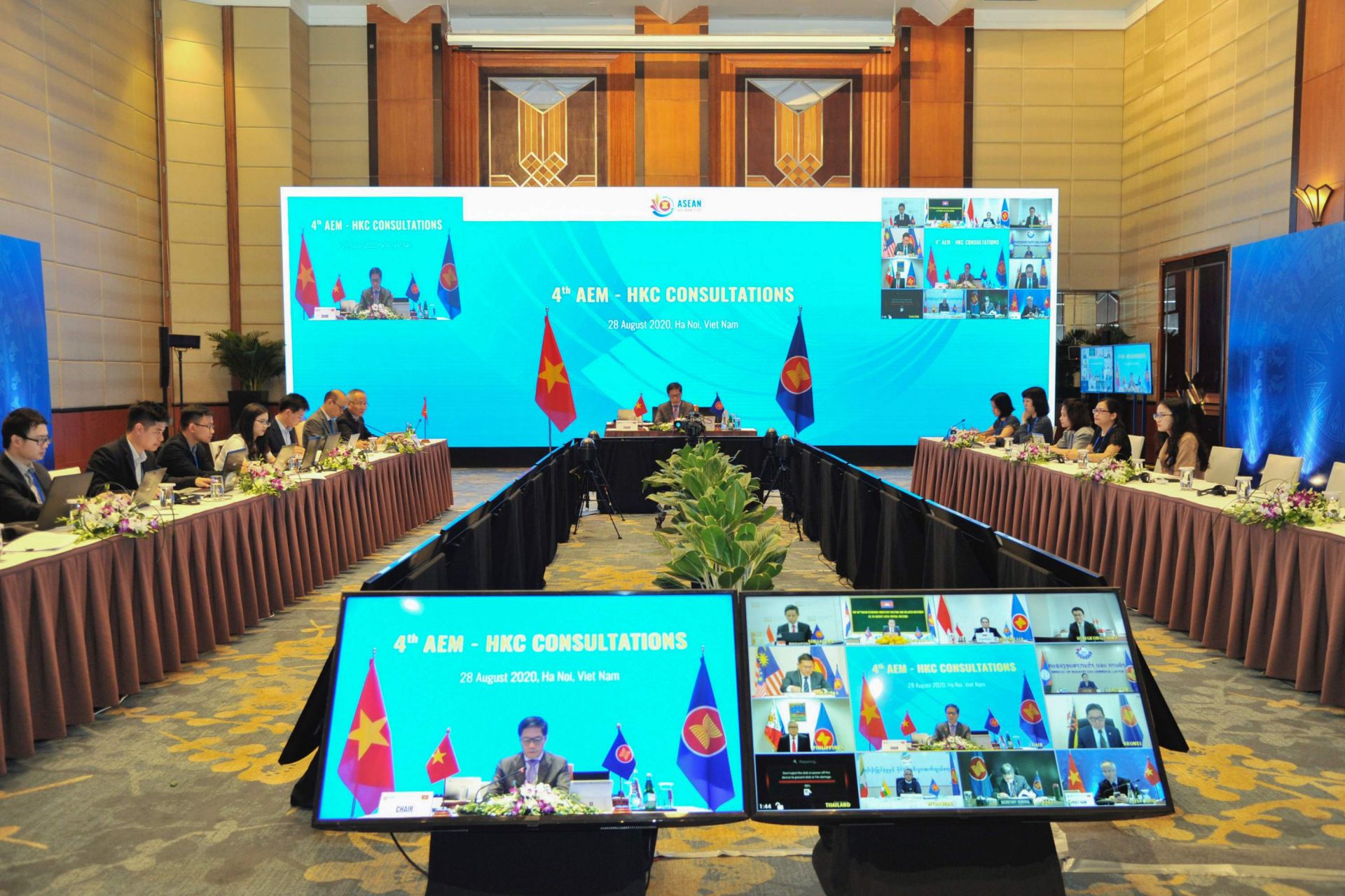 Toàn cảnh Hội nghị tham vấn của các Bộ trưởng Kinh tế ASEAN với Hồng Kông, Trung Quốc