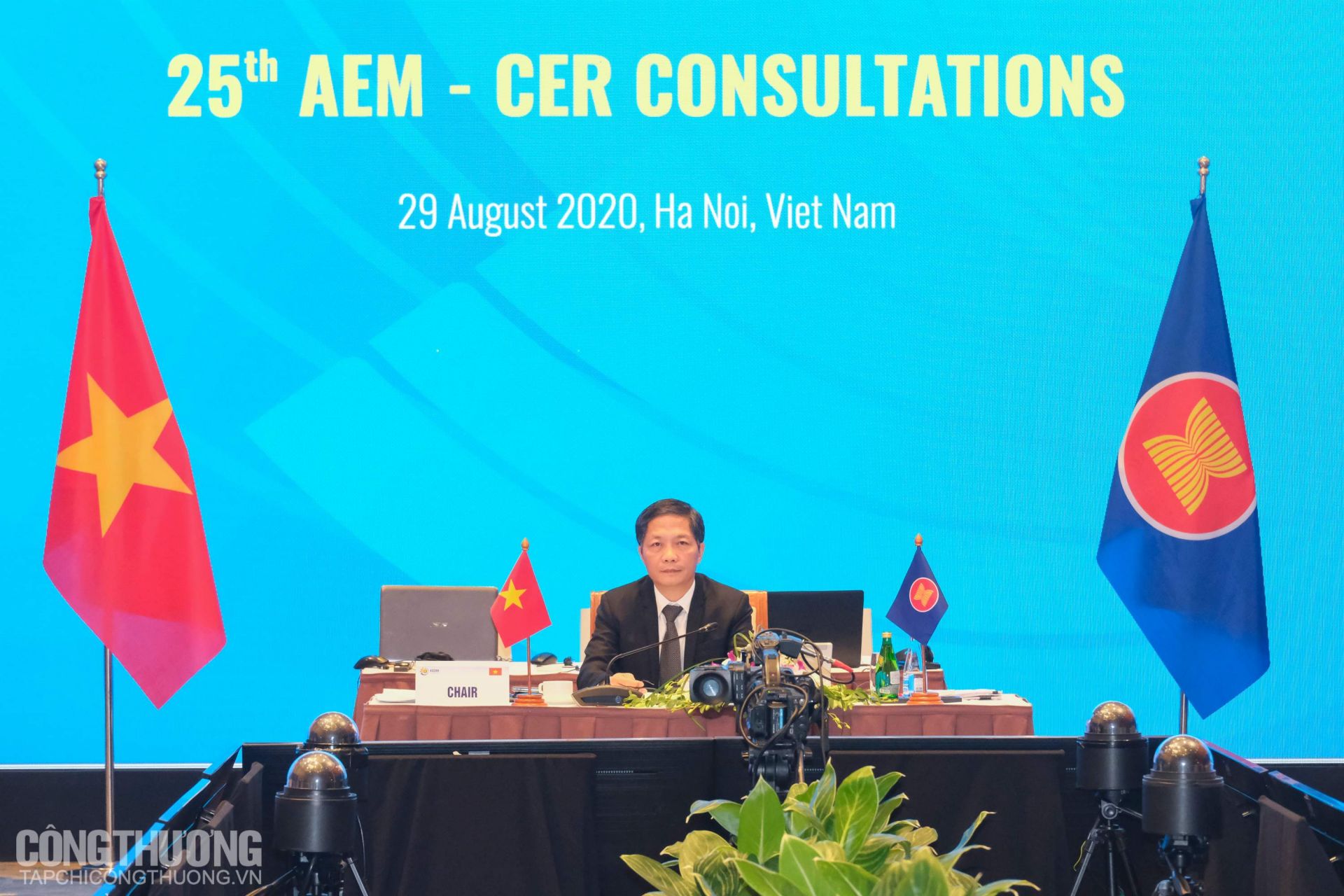 Bộ trưởng Bộ Công Thương Trần Tuấn Anh chủ trì Hội nghị tham vấn trực tuyến giữa Bộ trưởng Kinh tế ASEAN với Australia và New Zealand