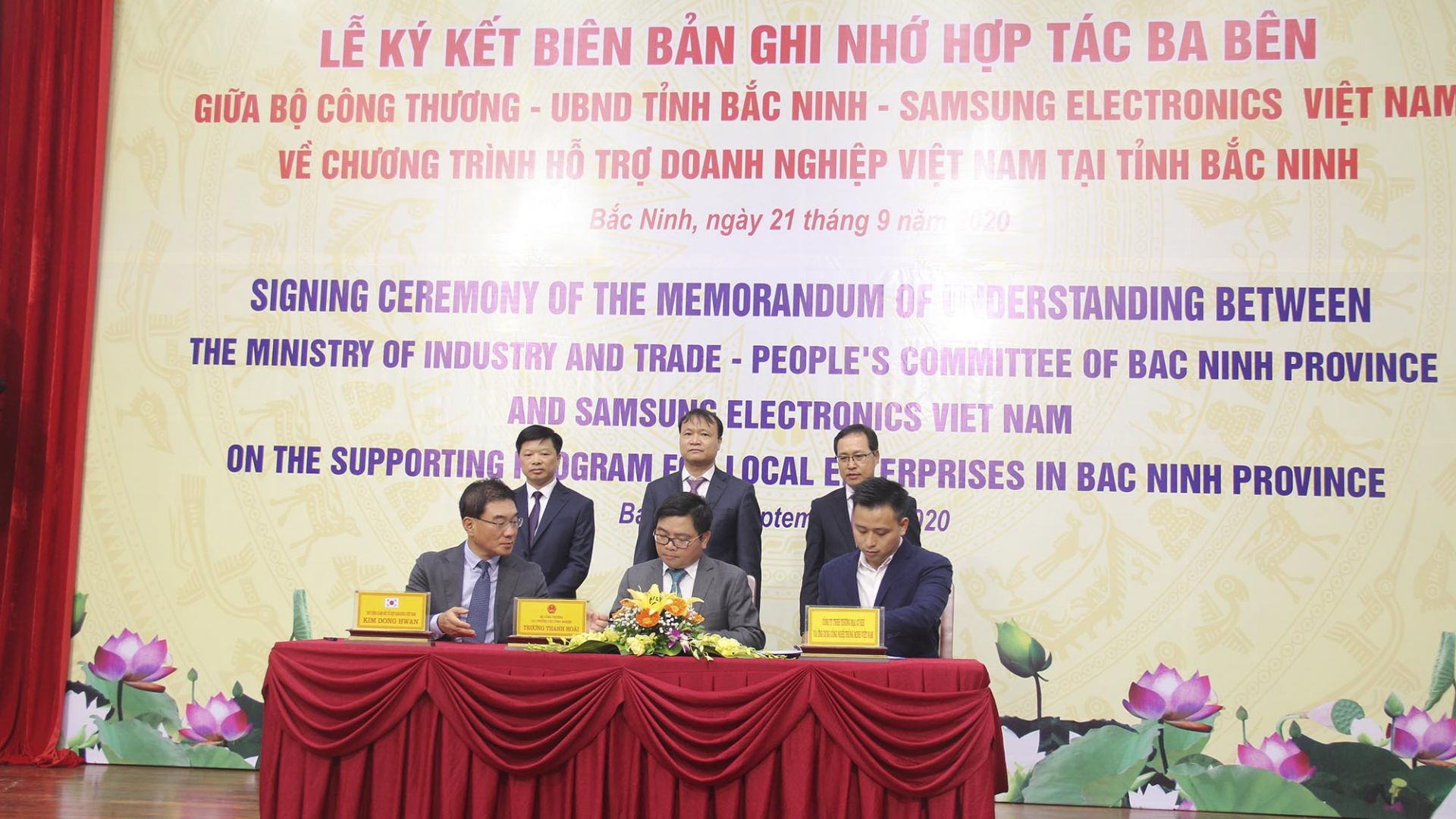 lễ ký kết Biên bản ghi nhớ hợp tác ba bên giữa Bộ Công thương - tỉnh Bắc Ninh - Samsung Việt Nam 