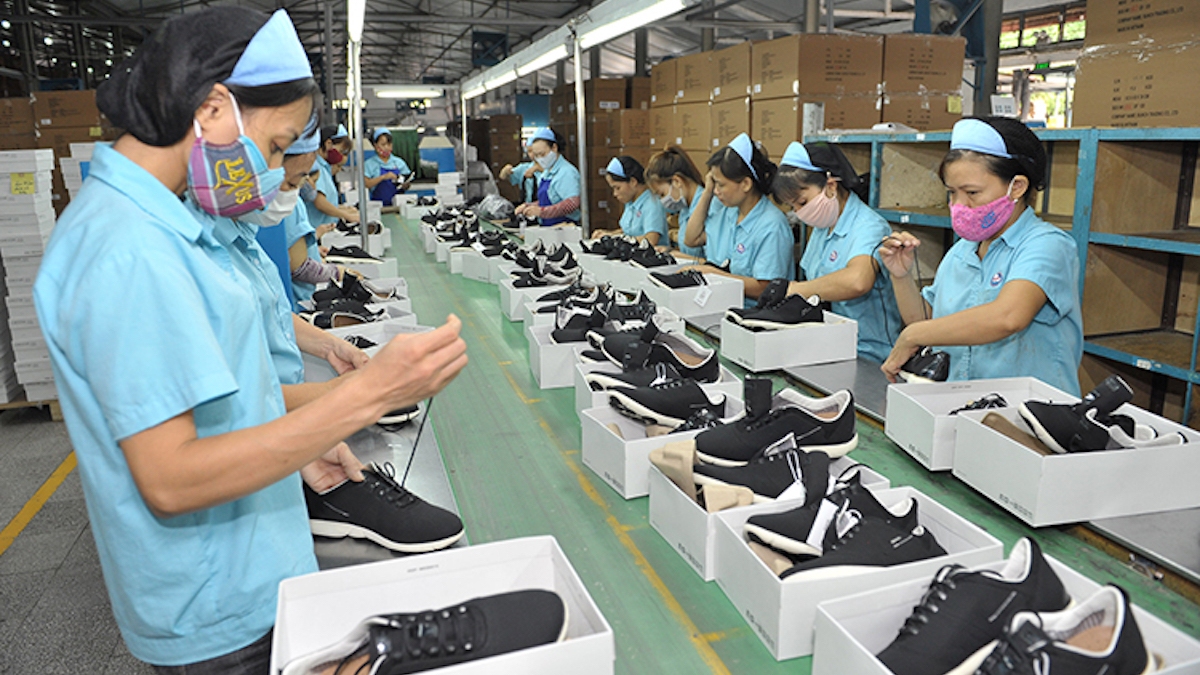 Xuất khẩu dệt may, da giày đã lấy lại được khởi sắc trong nửa đầu năm 2021 giữa bối cảnh tổng cầu thế giới suy giảm