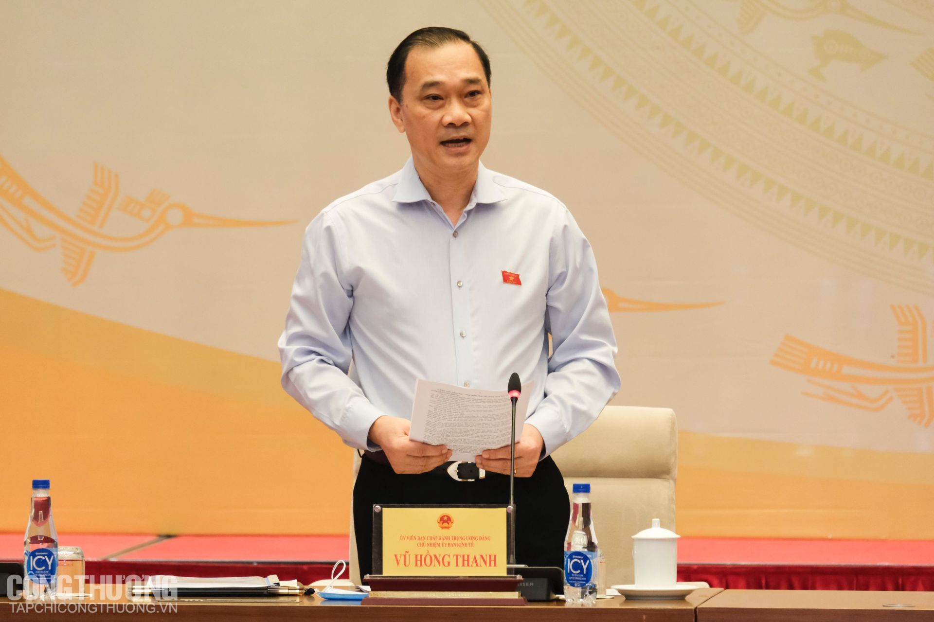 Ông Vũ Hồng Thanh - Ủy viên Trung ương Đảng, Chủ nhiệm Ủy ban Kinh tế Quốc hội phát biểu khai mạc Phiên giải trình