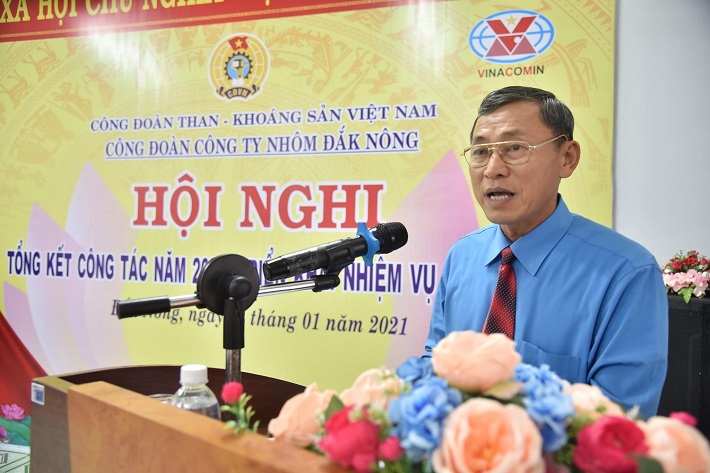 ĐC Đinh Trọng Nhương UVBCH TLĐ lao động Việt Nam- tỉnh ủy viên- chủ tịch liên đoàn lao động tỉnh Đắk Nông phát biểu tại Hội nghị