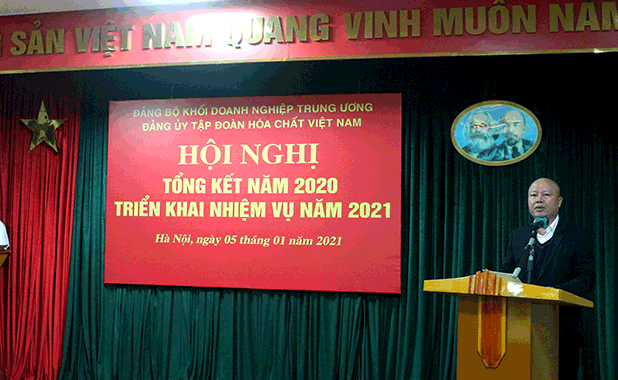 Đồng chí Nguyễn Phú Cường, Bí thư Đảng ủy, Chủ tịch HĐTV Tập đoàn phát biểu tại Hội nghị
