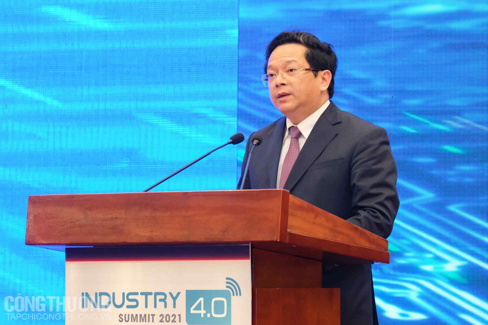 Ông Nguyễn Đức Hiển - Phó Trưởng Ban Kinh tế Trung ương phát biểu tại Hội thảo “Phát triển năng lượng xanh và các năng lượng mới trong tiến trình công nghiệp hóa, hiện đại hóa đến năm 2030, tầm nhìn đến năm 2045”