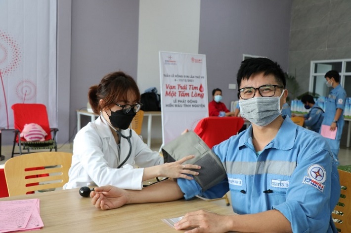 CBCNV được tầm soát, tư vấn sức khỏe kỹ trước khi tham gia hiến máu