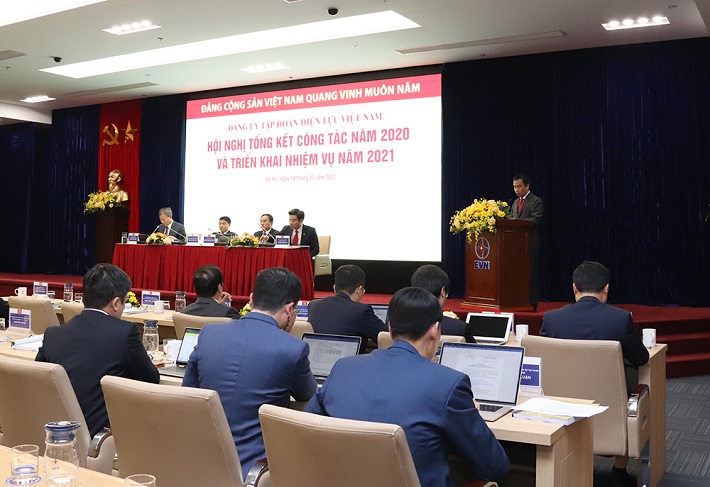Bí thư Đảng ủy, Chủ tịch HĐTV EVNNPT Nguyễn Tuấn Tùng phát biểu tham luận tại Hội nghị