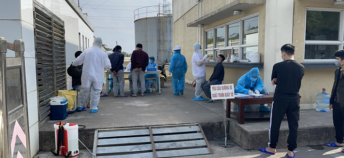 Ngay khi có trường hợp F0 và F1, gần 400 CBCNV Công ty Nhiệt điện Mông Dương đã cách ly tập trung, lấy mẫu xét nghiệm tại Nhà máy