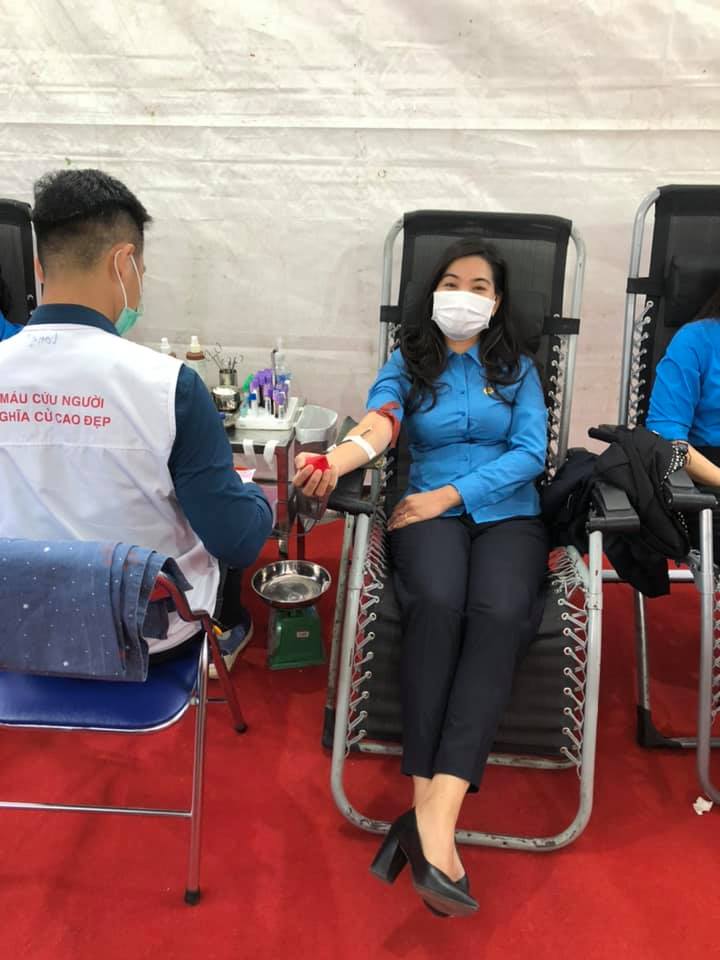 Công đoàn Công nghiệp Hóa chất Việt Nam hiến máu