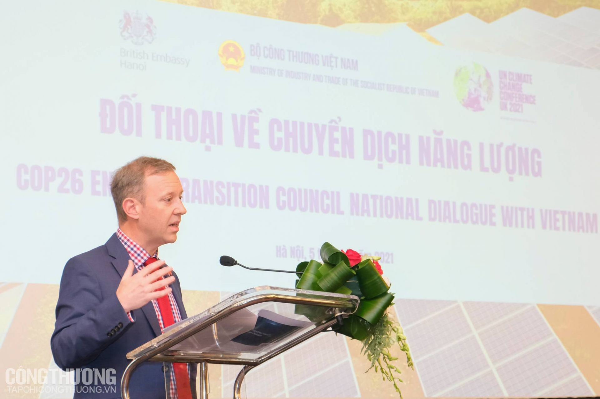 Đại sứ Vương quốc Anh tại Việt Nam Gareth Ward