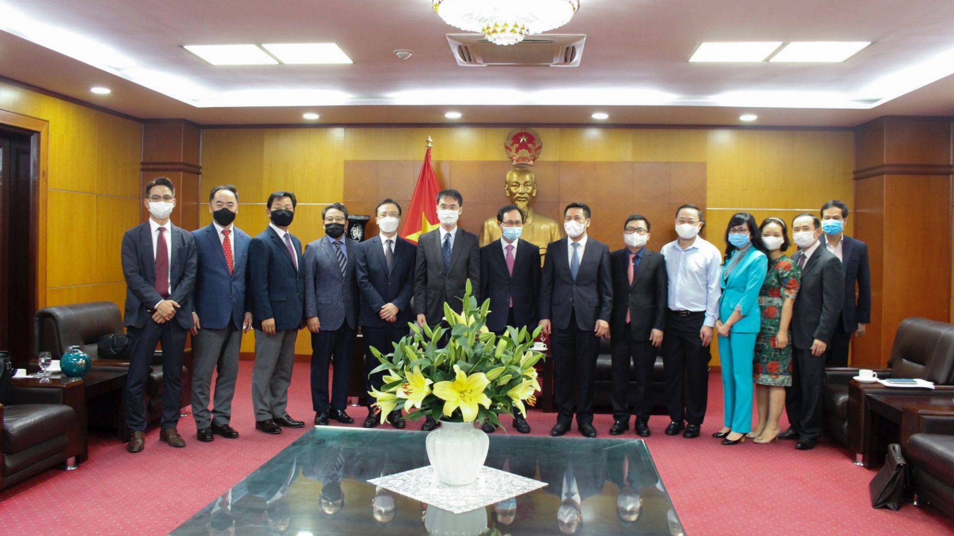 Bộ trưởng Nguyễn Hồng Diên tiếp và làm việc với lãnh đạo Tổ hợp Samsung tại Việt Nam
