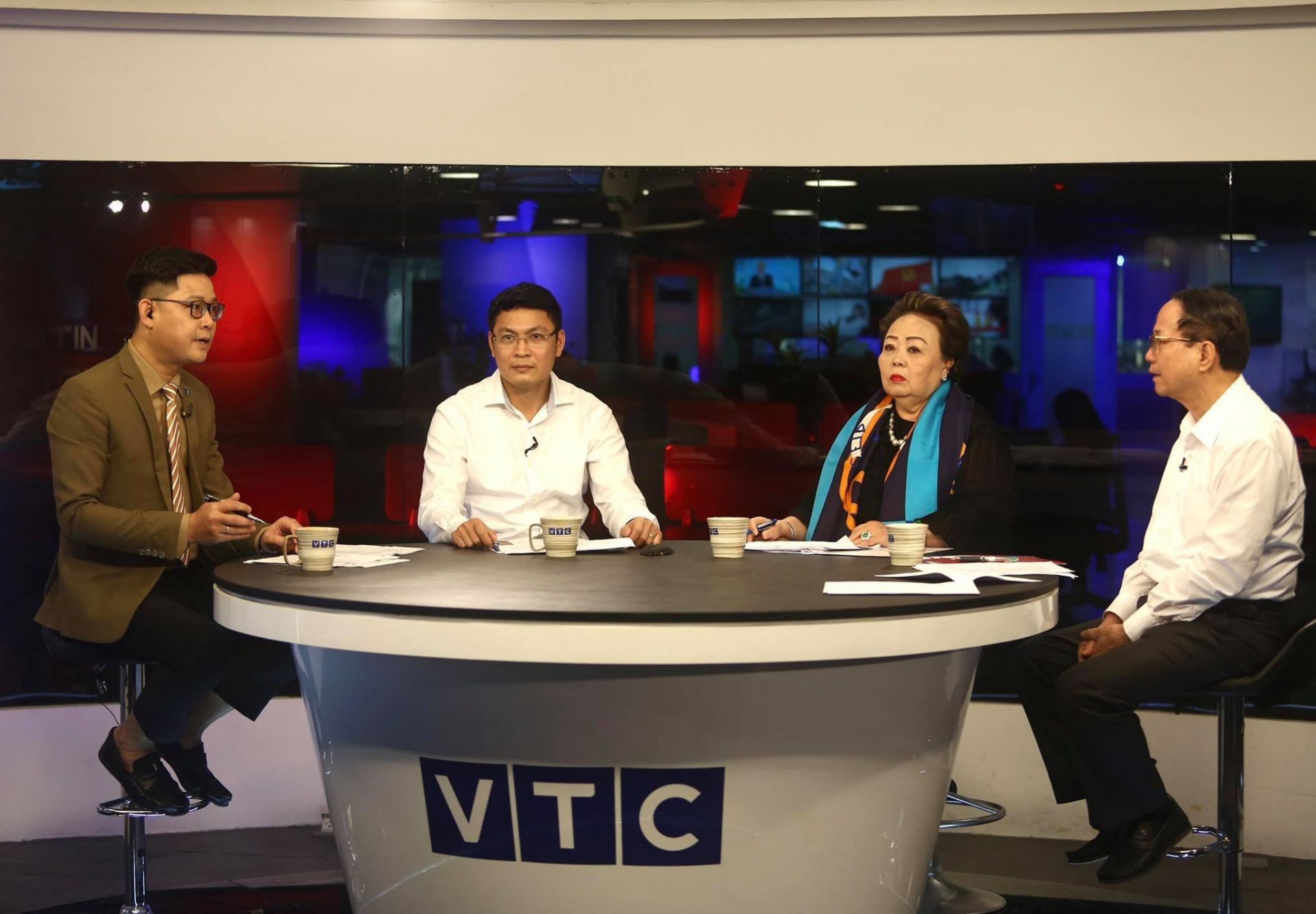Tháng 4/2021, Cục Cạnh tranh và Bảo vệ người tiêu dùng và Báo điện tử VTC News đã phối hợp tổ chức Tọa đàm “Toàn cảnh ngành bán hàng đa cấp tại Việt Nam” nhằm cung cấp cái nhìn tổng thể nhất về hoạt động kinh doanh này tại Việt Nam