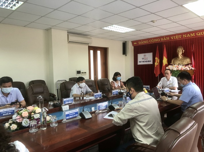 Ban lãnh đạo Công ty Nhiệt điện Uông Bí họp bàn kế hoạch sản xuất kinh doanh và triển khai dự án