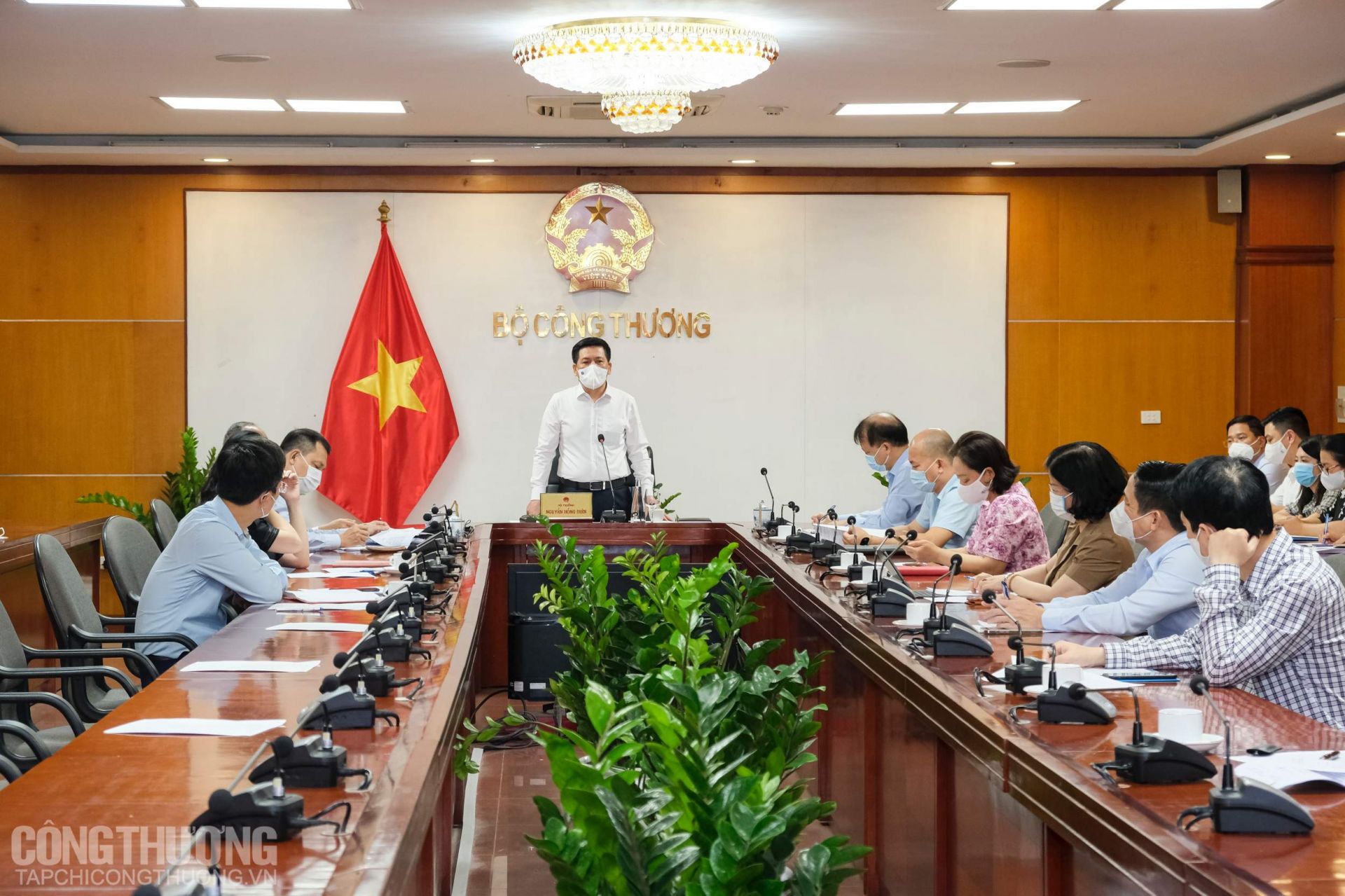 Bộ trưởng Nguyễn Hồng Diên đồng chủ trì buổi làm việc trực tuyến với tỉnh Bắc Giang sáng 25/5/2021
